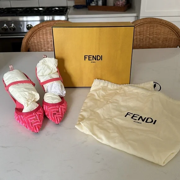 FENDI Colibrì Lite High-heeled pink slingbacks - Picture 6 of 15